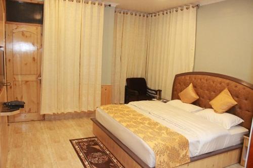 Hotel Bodh International Манали Экстерьер фото